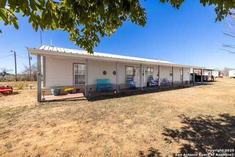 944 County Road 769, Devine, TX 78016