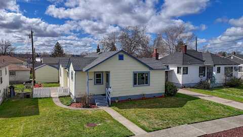 528 E Lacrosse Ave, Spokane, WA 99207