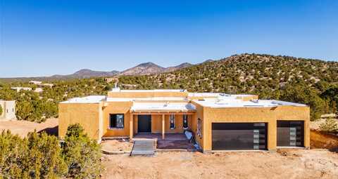 12 Camino Costadino, Santa Fe, NM 87508