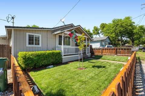 3236 Veda Street, Redding, CA 96001