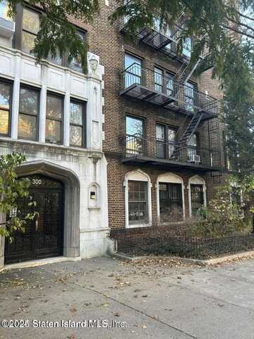 300 8 Avenue, Brooklyn, NY 11215