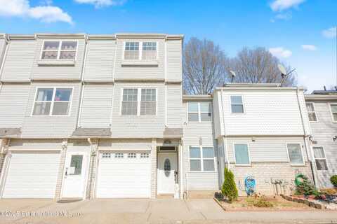 106 Lorraine Loop, Staten Island, NY 10309