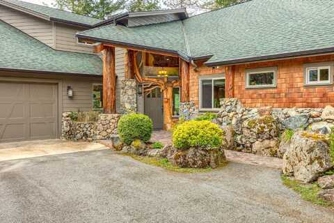 211 Shorthorn Gulch Road, Grants Pass, OR 97526