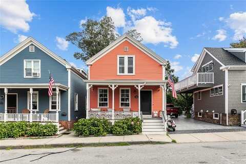 46 Hammond Street, Newport, RI 02840