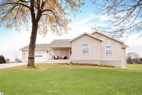 613 Bertina Lane, Traverse City, MI 49696