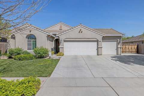 546 Ocean Street, Tulare, CA 93274