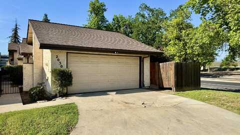 2030 E Andrea Court, Visalia, CA 93292
