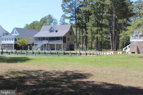 800 CASTAWAY DRIVE, GREENBACKVILLE, VA 23356