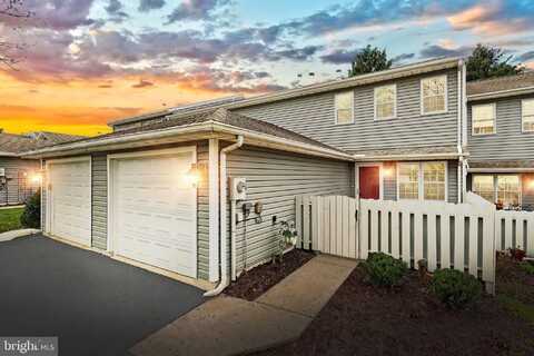 308 KENSINGTON COURT, YORK, PA 17402