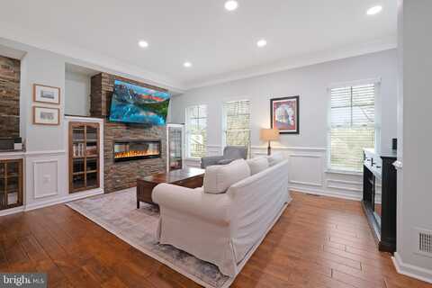 100 WASHINGTON STREET, OCCOQUAN, VA 22125
