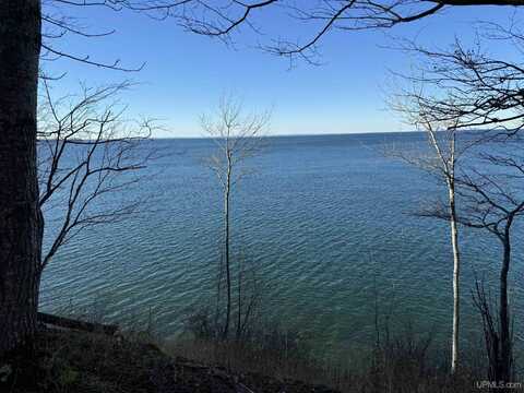 E 380 Lake, Ironwood, MI 49938