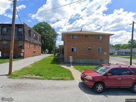 Ash Ave, Kansas City, MO 64133