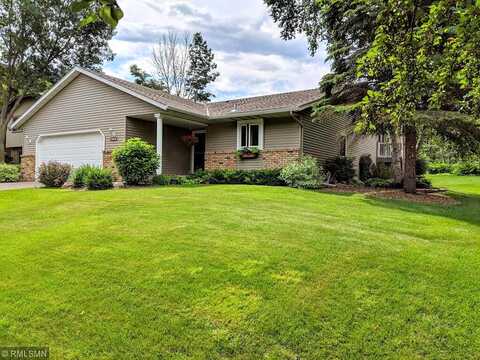 Linda, SAINT CLOUD, MN 56301