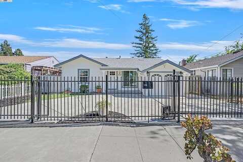 Pine, LIVERMORE, CA 94551