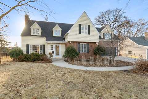 Ashley, HOPKINS, MN 55343