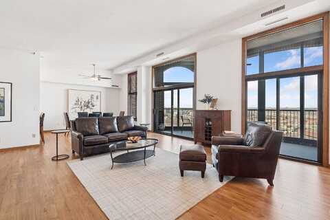 Yale, MINNEAPOLIS, MN 55403