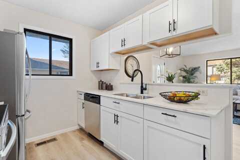 Brookdale, MINNEAPOLIS, MN 55444