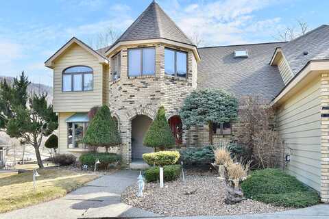 Forest Oak, WINONA, MN 55987