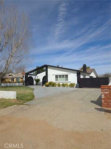 Avenue L8, LANCASTER, CA 93536