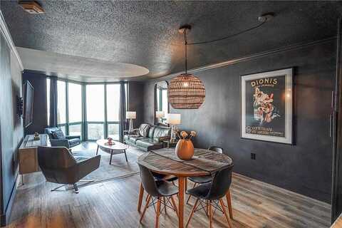 Pharr Court South, ATLANTA, GA 30305