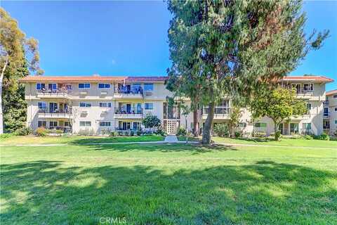 Via Mariposa, LAGUNA WOODS, CA 92637