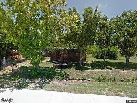 1St, CRANDALL, TX 75114