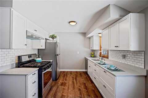 Regent, MINNEAPOLIS, MN 55443