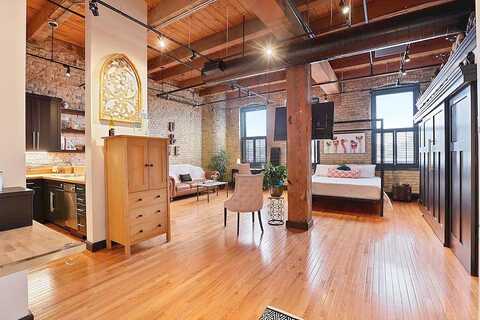 1St, MINNEAPOLIS, MN 55401