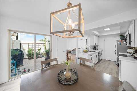 Valley, ESCONDIDO, CA 92027