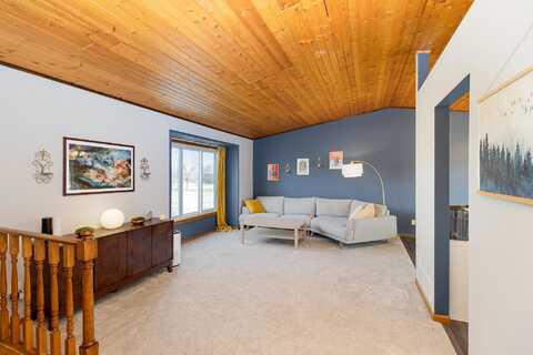 Lannon, BURNSVILLE, MN 55337