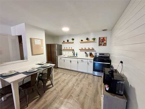 16Th, GAINESVILLE, FL 32608