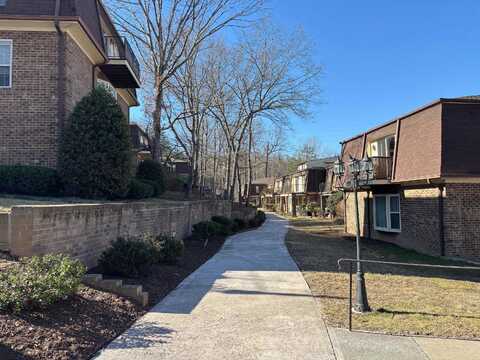 Kim, ROANOKE, VA 24018