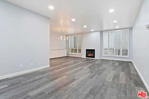 Kings, WEST HOLLYWOOD, CA 90069