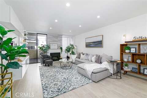 La Cienega, LOS ANGELES, CA 90045
