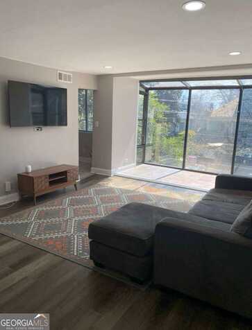 9Th, ATLANTA, GA 30309