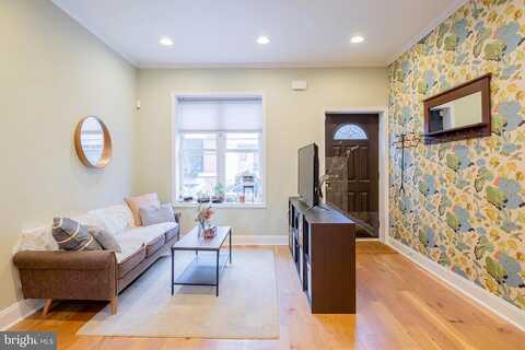 Flora, PHILADELPHIA, PA 19121