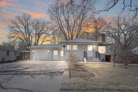 English, SAINT PAUL, MN 55109