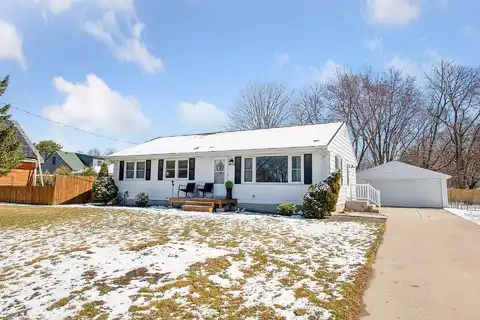 Chianti, ROSEMOUNT, MN 55068