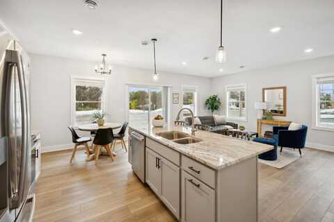 Douglas, MINNEAPOLIS, MN 55422
