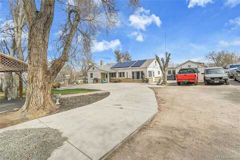 Holly, COMMERCE CITY, CO 80022