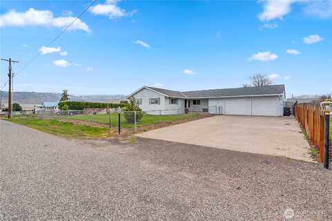 Perry, EAST WENATCHEE, WA 98802