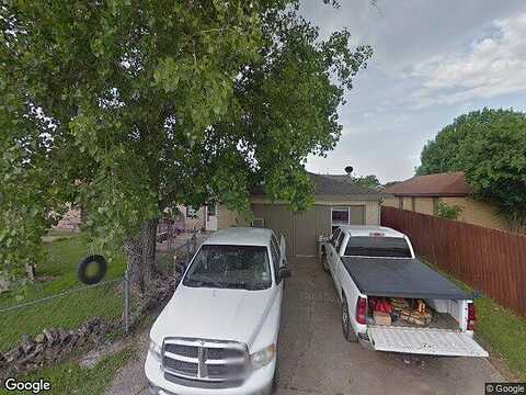 Amy, CRANDALL, TX 75114