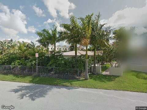 Circle, POMPANO BEACH, FL 33062