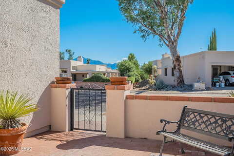Calle De Emilia, GREEN VALLEY, AZ 85614