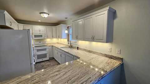Canterberry, WEST BEND, WI 53090