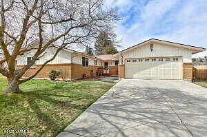 47Th, YAKIMA, WA 98908