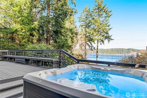 Reid, GIG HARBOR, WA 98335