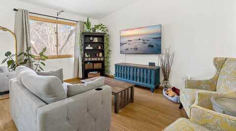 Upper Wood, BURNSVILLE, MN 55337