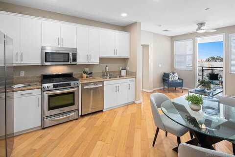 4Th, SAN DIEGO, CA 92103