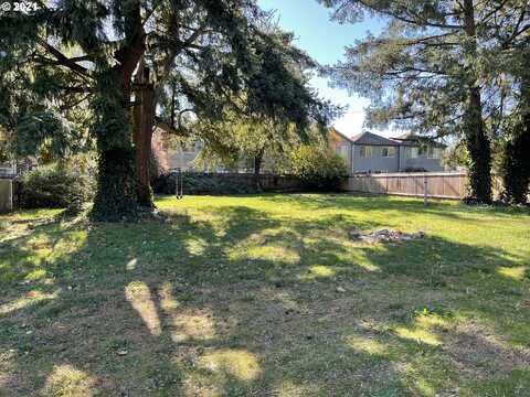 Burnside, PORTLAND, OR 97233